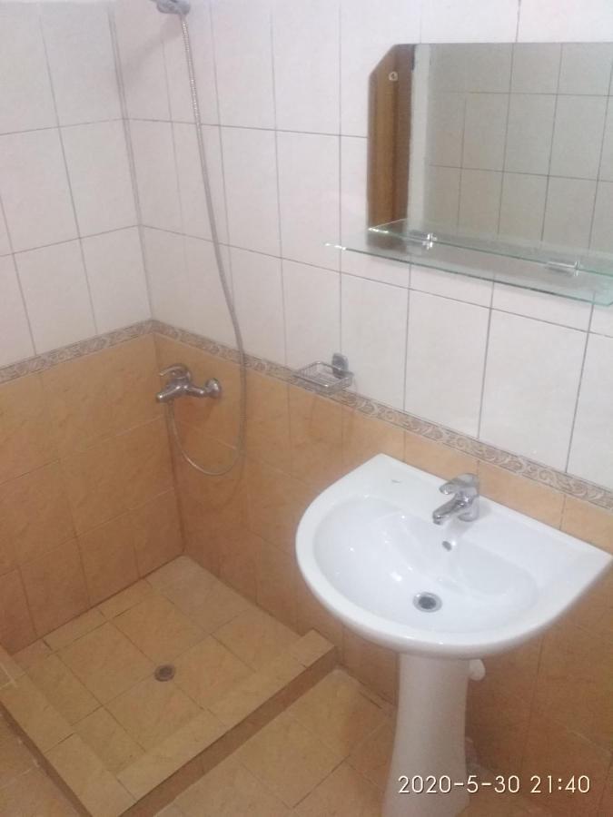 Karafil Guesthouse Gjirokastër Esterno foto