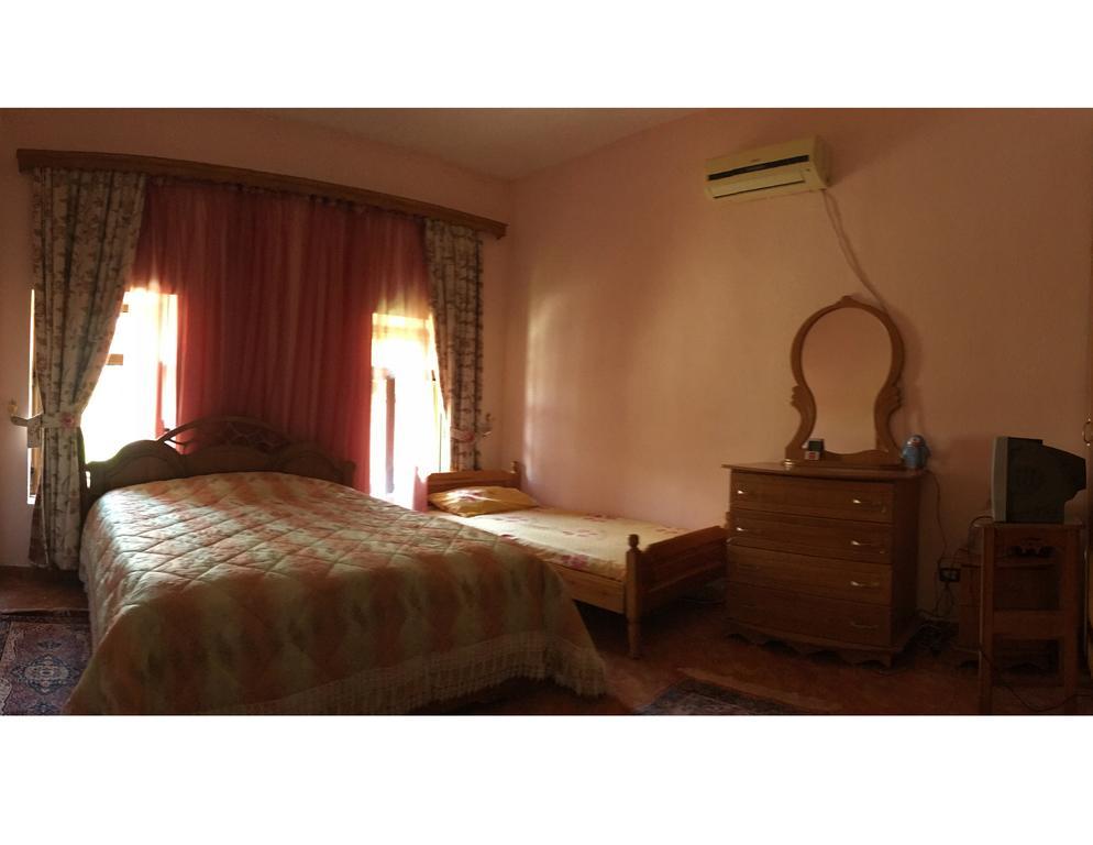 Karafil Guesthouse Gjirokastër Esterno foto