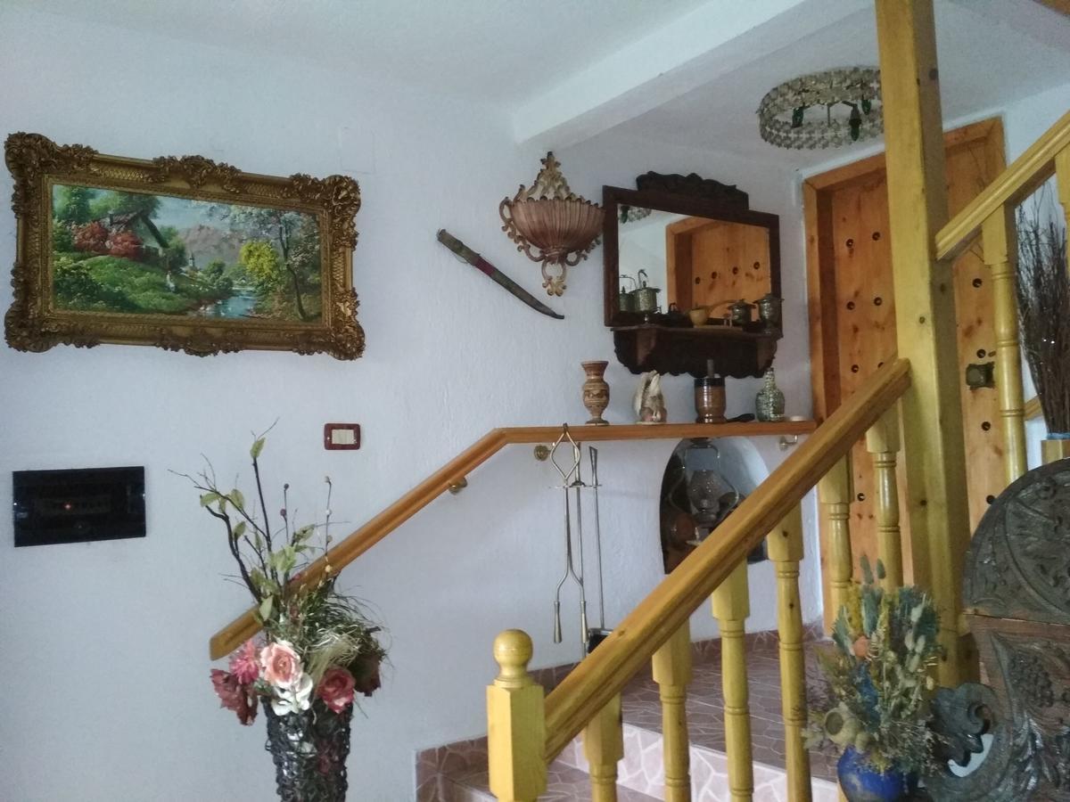 Karafil Guesthouse Gjirokastër Esterno foto