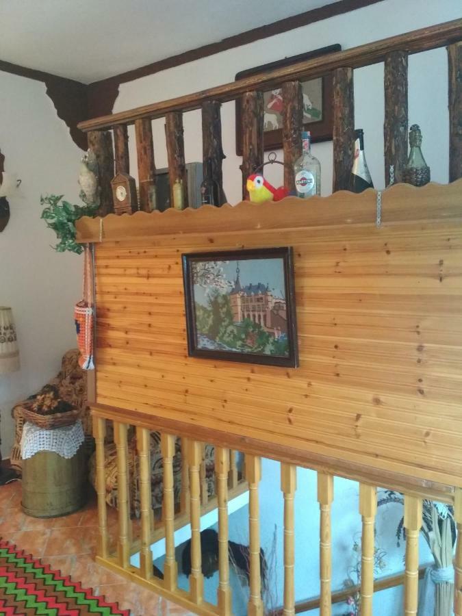 Karafil Guesthouse Gjirokastër Esterno foto